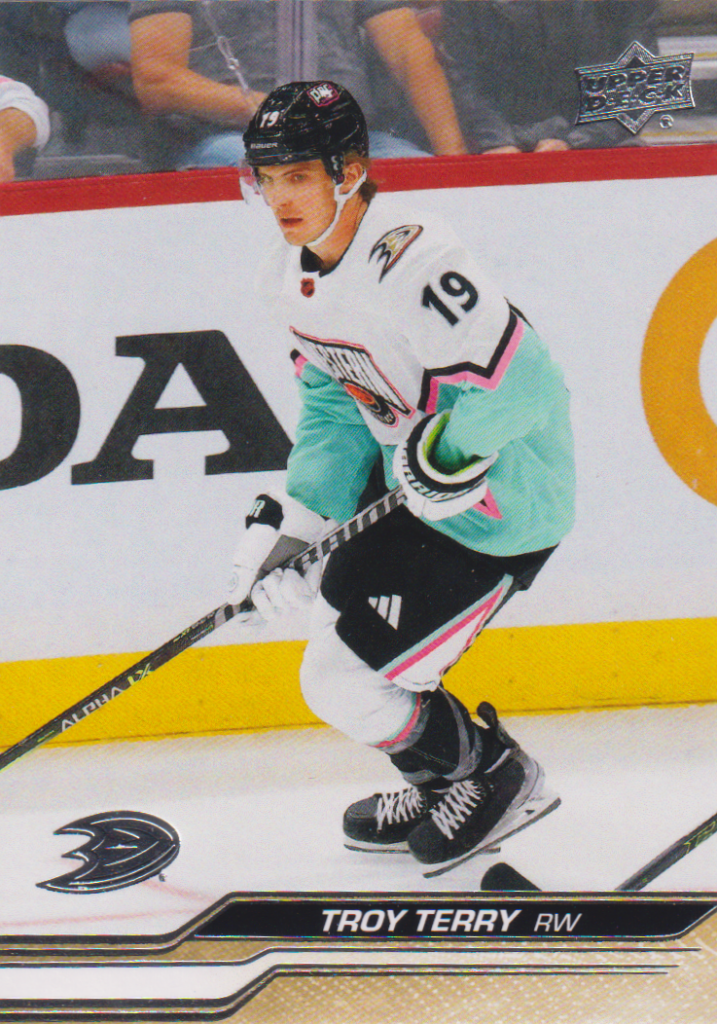 2023/24 UD Extended – T. Terry Ana 695